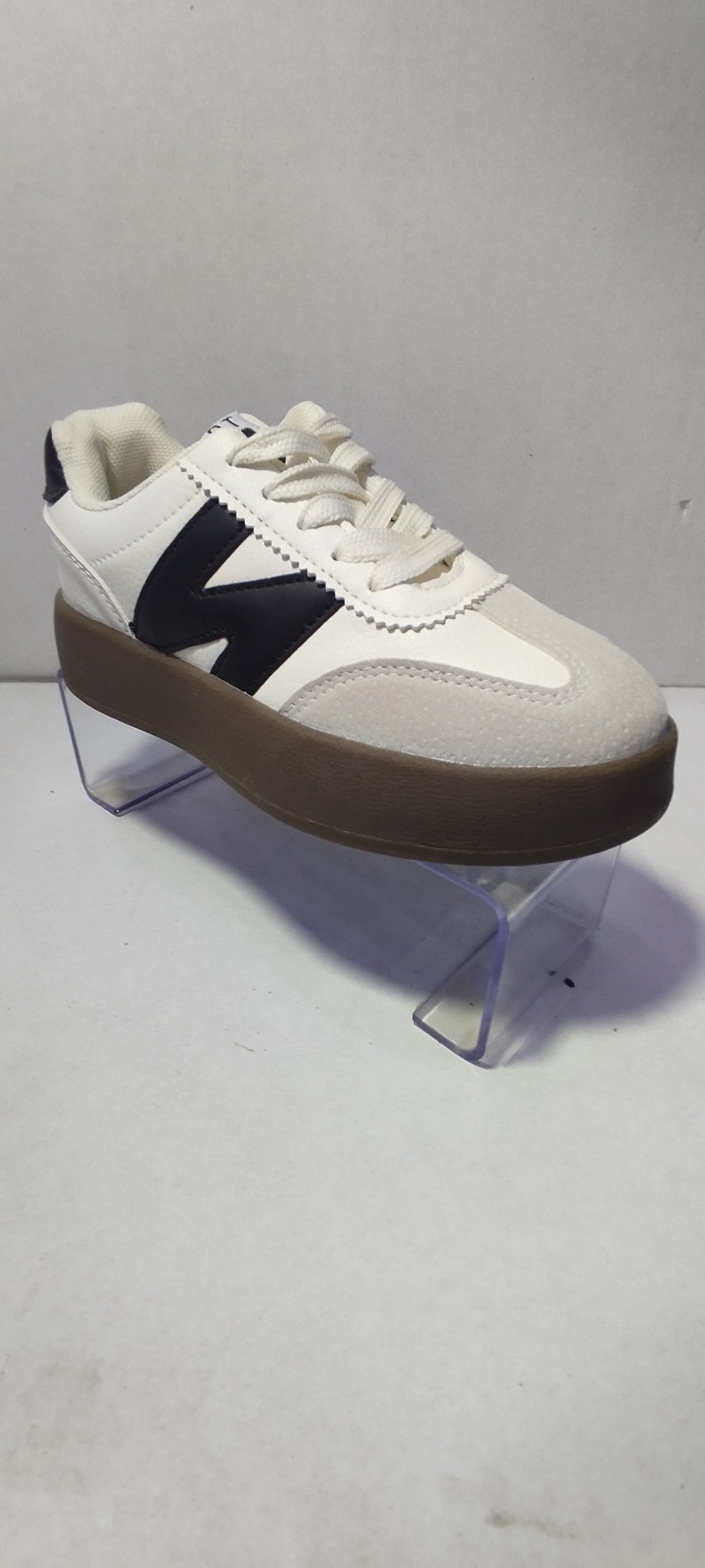 Baskets enfant vintage